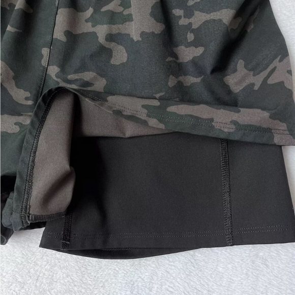 Spanx Women Sz S Get Moving Double Layer Short Black Camo Camouflage Athletic - Picture 4 of 9